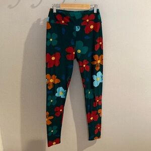 2/$15 💚🌺 LuLaRoe leggings 💚🌺 OS